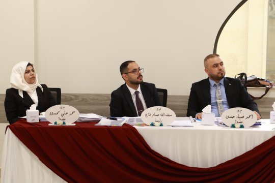 مناقشات بحوث التخرج