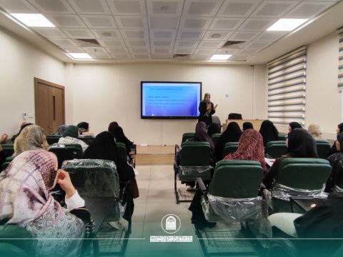 قسم اللغة الانجليزية ينظّم ورشة علمية حول الثقافة التقييمية لمعلمي اللغة الإنكليزية