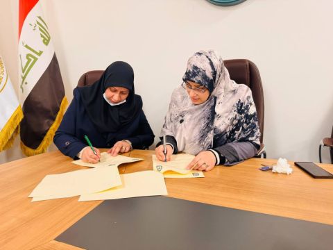 The College of Pharmacy at Al-Zahraa University for Women signs a cooperation agreement with the Center for Continuing Education
