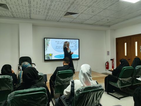 ورشة تدريبية حول البرمجة الذهنية وتعزيز طاقة الإنجاز في كلية التربية