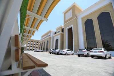 ساحة وقوف السيارات