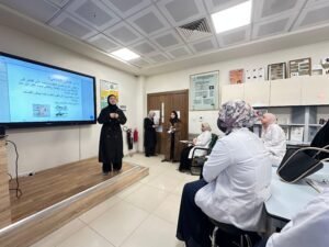 سعي مستمر تستثمره كلية الصيدلة لزيادة وعي الطالبات وتعزيز أفكارهن الإبداعية