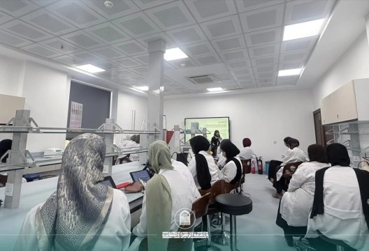 من الفكرة إلى النجاح: التسويق كأداة لتحقيق التميز .. ورشة علمية في قسم تقنيات التجميل والليزر