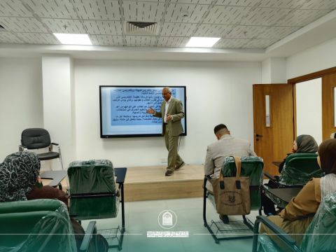 ورشة علمية حول السمات المهنية والشخصية للأستاذ الجامعي في كلية التربية