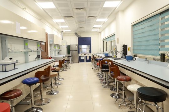 مختبرات كلية الصيدلة