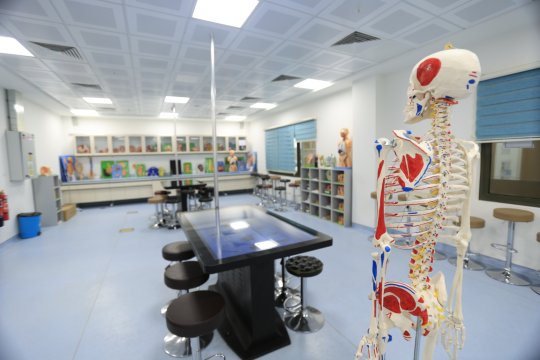 كلية التقنيات الصحية والطبية / قسم العلاج الطبيعي