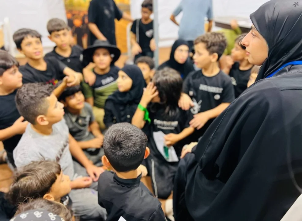 على طريق الأربعين.. القرآن الكريم يضيء قلوب الأطفال في ركنٍ يجمع التلاوة والتربية