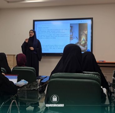 Department of English Holds Training Course on Turning Ideas into Short Stories