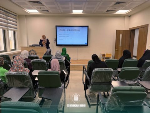 College of Pharmacy Holds Scientific Workshop on Structure of Pharmaceutical Industries and Role of Each Department