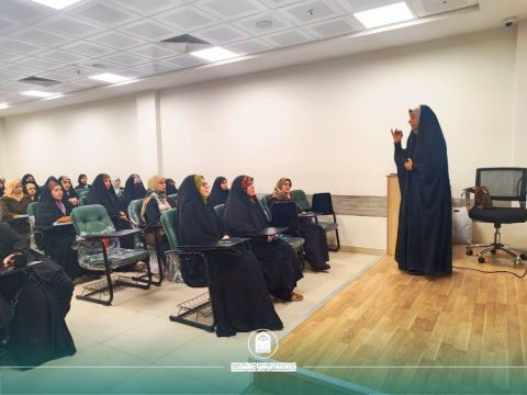 كلية التربية تشارك في مهرجان كوثر العصمة بمحاضرة علمية عن اضطرابات السلوك في قسم اللغة العربية