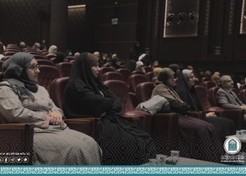 Al-Zahra University, for women organizes an awareness lecture on the topic “the challenges faced by Arab and Muslim youth in confronting Western ideas”.