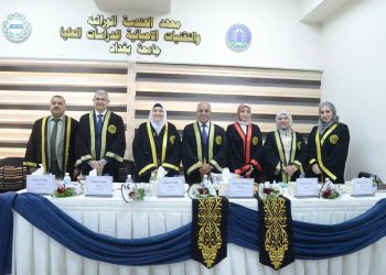 مساعد رئيس جامعة الزهراء (عليها السلام) عضوًا في لجنة مناقشة اطروحة دكتوراه