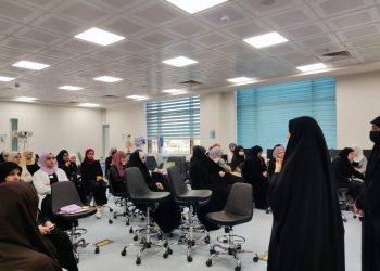 The Psychological Counseling and Educational Guidance Division at Al-Zahraa University (peace be upon her) for Women in cooperation with the Family Counseling Center of the Al-Najaf Governorate held a counseling lecture entitled: (Secrets of Happiness and Success), presented by: M.M. Anfal Salim Marza , (Psychological Immunity) presented by: Dr. Asmahan Al-Rubaie, and M.M. Rehab Mahdi, on Sunday corresponding to 5/3/2023.