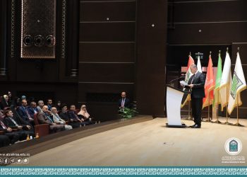 A delegation from the Ministry visits Al-Zahraa University in the “Treasure on Paper” festival