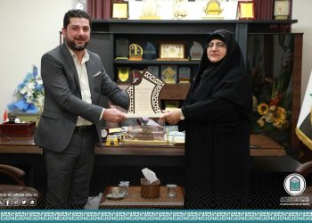 Karbala Satellite Channels Group honors the President of Al-Zahra University for Women