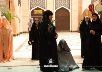 عمل مسرحي يتواضع ليجسد التعقيدات بهدوء
