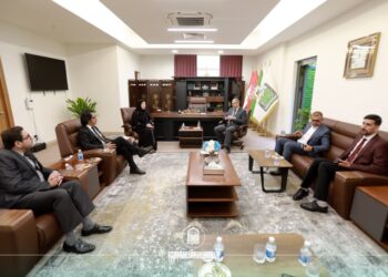 وفد فرنسي يصل الجامعة ويؤكد حداثة تصاميمها وتميز البيئة التعليمية