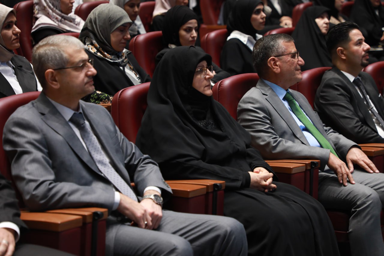 جامعة الزهراء (عليها السلام)  للبنات تحتفي بيوم التخدير العالمي بفعاليات علمية ومعرض تقني وتكريم الكفاءات العلمية